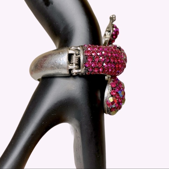 Bejeweled‎ Bedazzled embellished Rhinestone Pink Peacock metal cuff bracelet OS - Picture 6 of 12